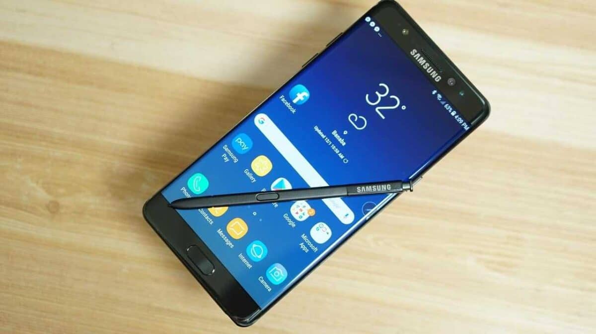 Samsung Galaxy Note FE Price and Review